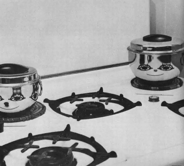 Очертания лиц и силуэтов в самых неожиданных местах