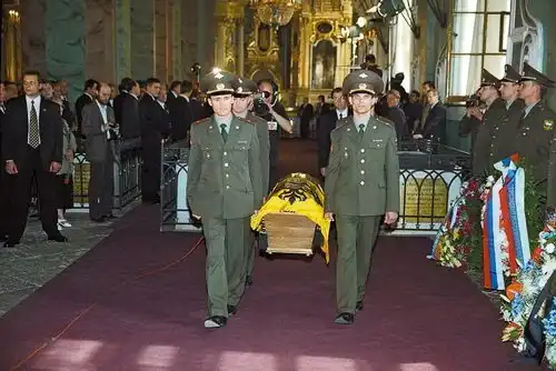 Расстрела царской семьи не было.