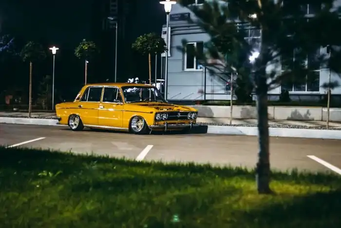 Уникальный автомобиль Lada 1500 с пневматической подвеской