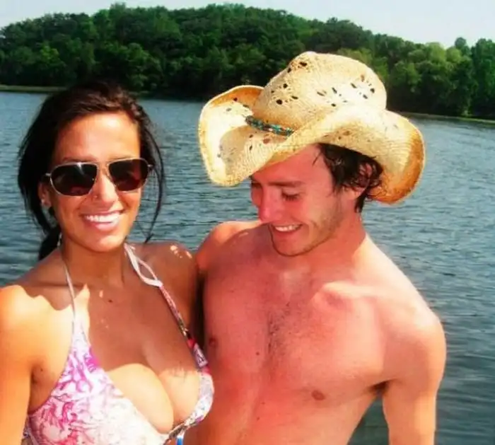 Мужчины пялятся на женскую грудь