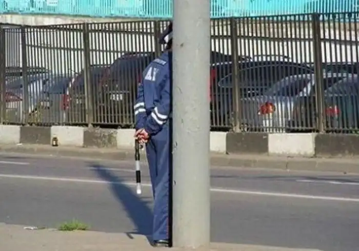 ГАИшники играют в прятки: кто не спрятался, я не виноват
