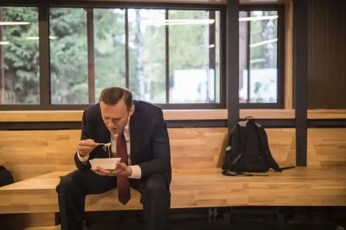 "Доширак" Навального и традиционный взрыв интернета