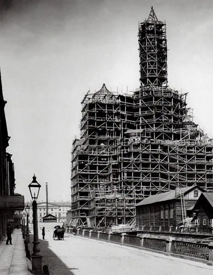 Храм Спаса на Крови: история возведения и удивительные факты