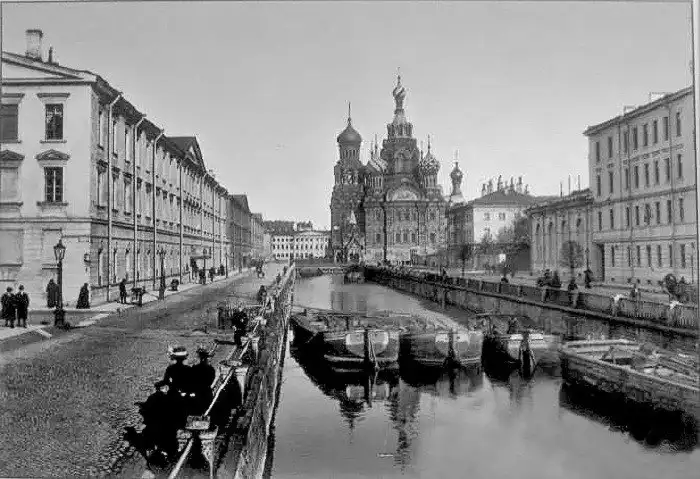 Храм Спаса на Крови: история возведения и удивительные факты