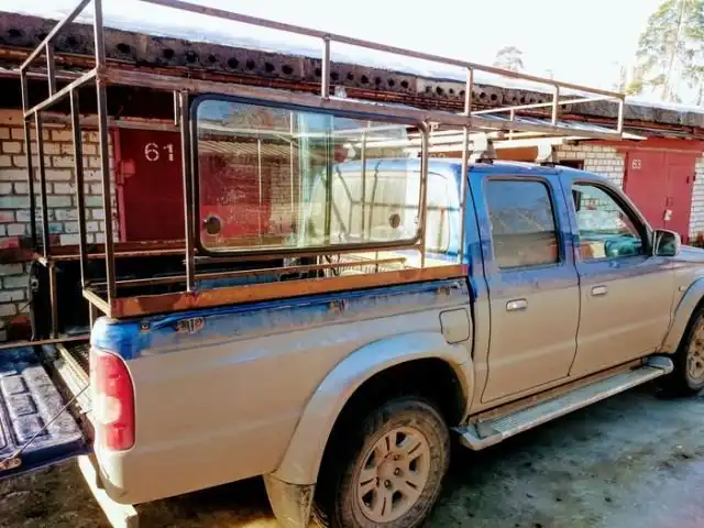 Дом на колесах на базе обычного пикапа