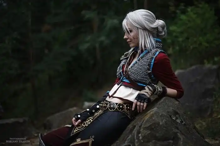 Ведьмак и Цири от московских косплееров