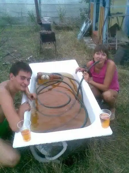 Веселые фотокарточки из крайне асоциальных сетей