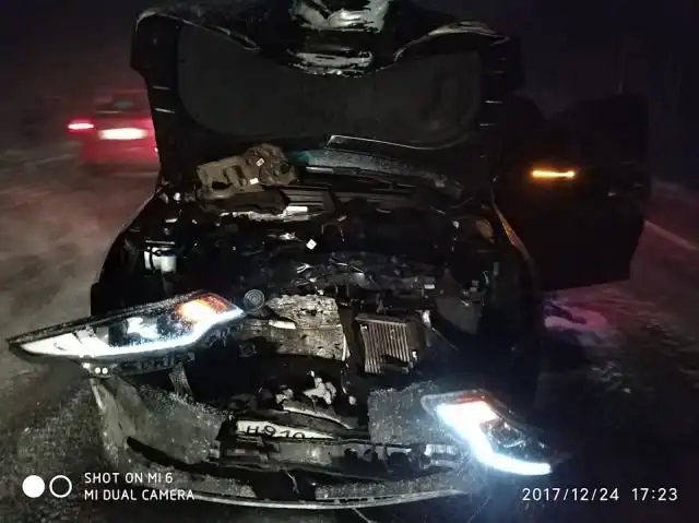 Последствия столкновения с отлетевшим колесом от фуры