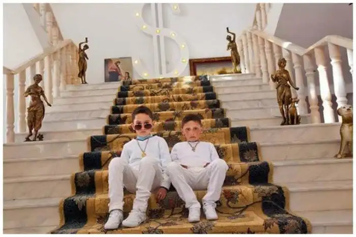 Простая жизнь цыганских миллионеров из города Бузеску