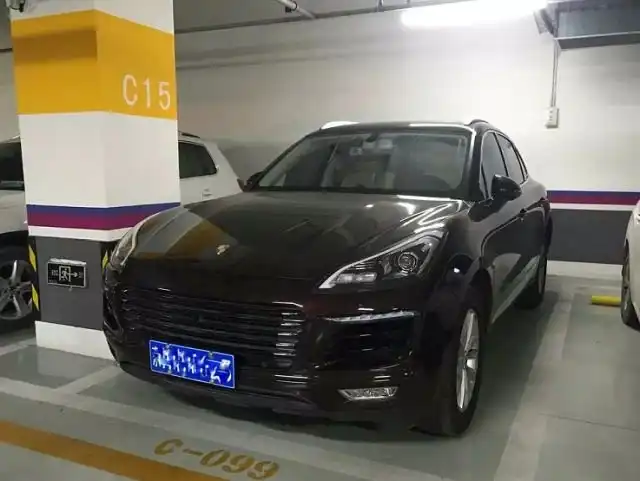 Машина-подделка стала причиной расставания китайской пары