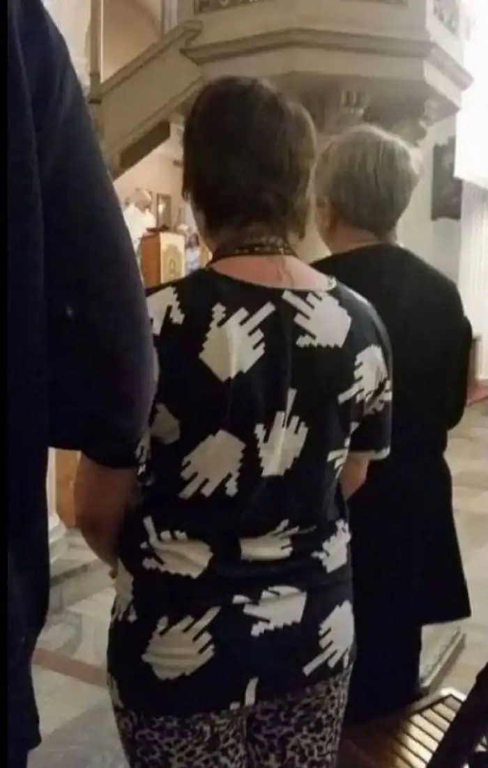 Мастера намёков за своим любимым делом