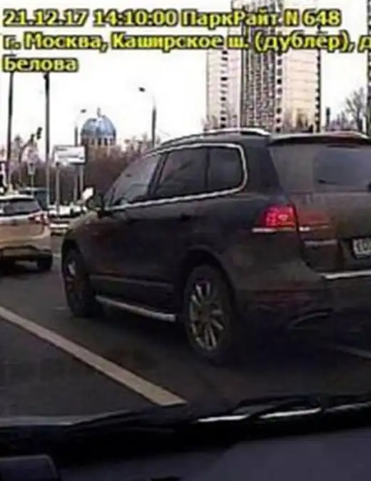 Московского автомобилиста оштрафовали за неправильную парковку, когда он стоял в пробке