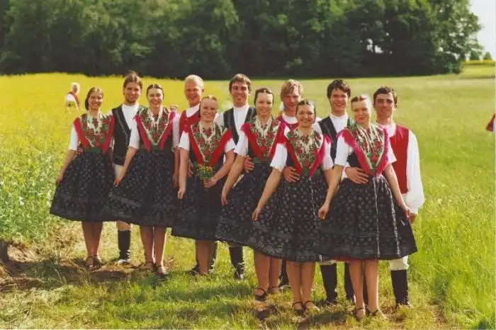 История и традиции малых славянских народов