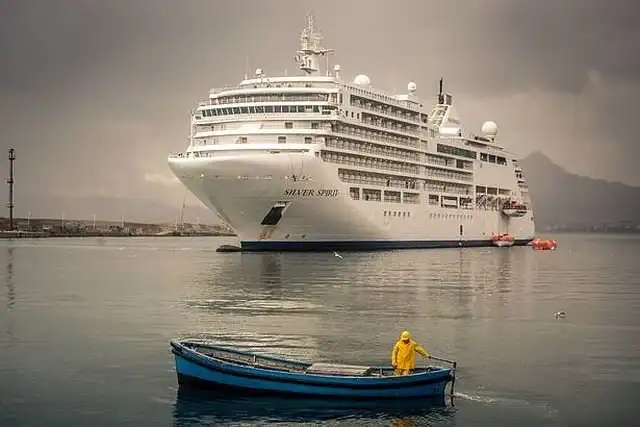 Как удлиняли круизный лайнер Silver Spirit