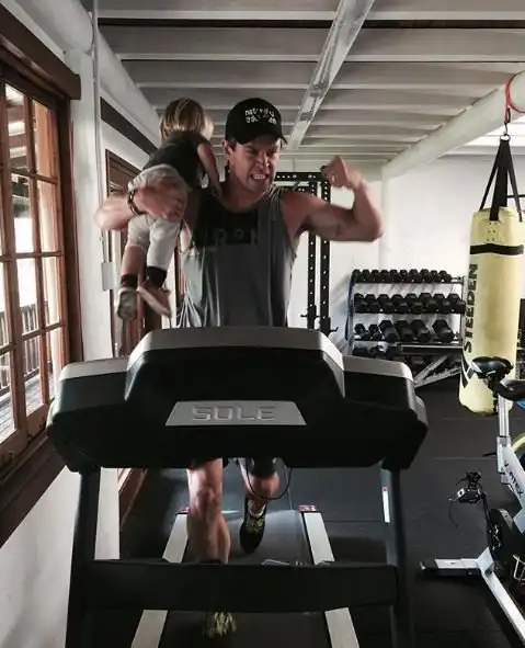 Папы, которые доказали, что воспитание и юмор — неразделимые вещи