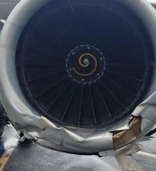 В Астане самолет выкатился за пределы взлетно-посадочной полосы