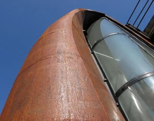 Дом-студия под железнодорожным виадуком в Лондоне продается за 1,6 млн долларов