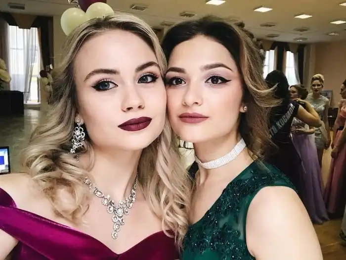 Очаровательные выпускницы 2018 года