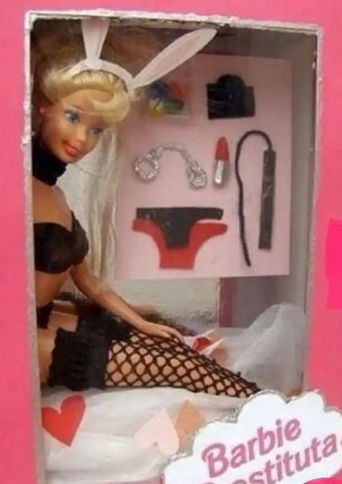 Барби курильщика: самые безумные воплощения популярной куклы