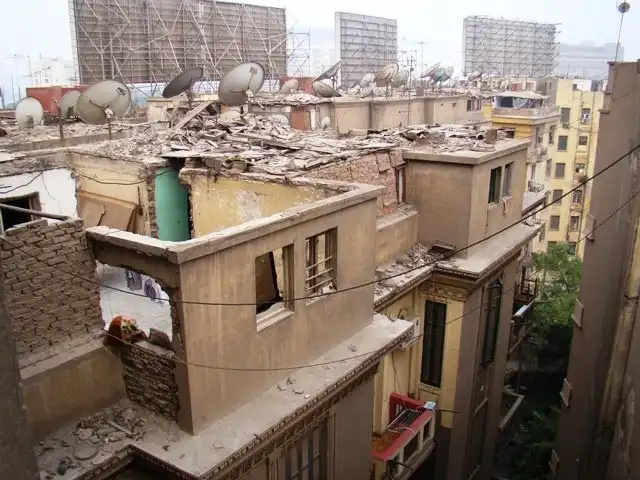 Почему в Египте так много "недостроенных" домов без крыш