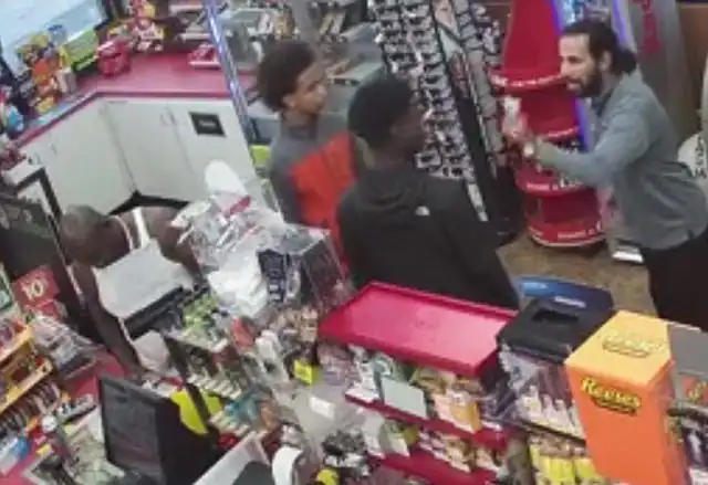 Бессердечные покупатели в магазине и ссора, приведшая к сердечному приступу