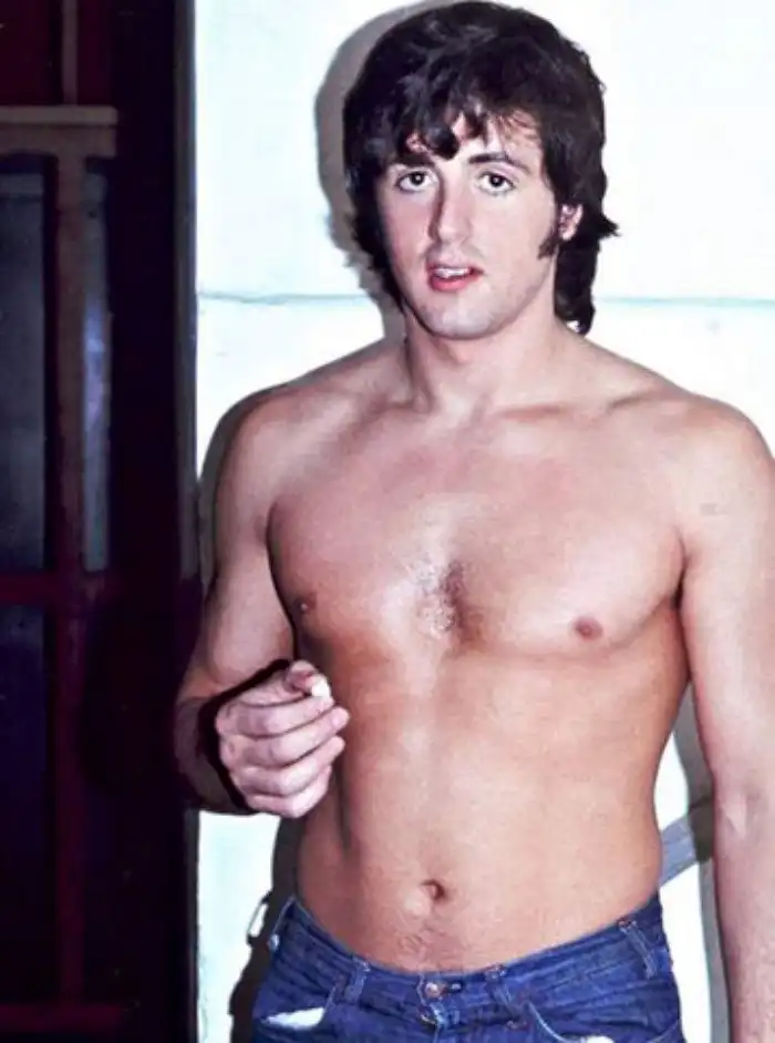 Какими были первые роли в кино у известных актеров