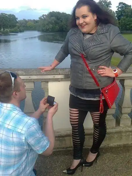 Даже у них есть отношения: подборка, которая круто поднимет твою самооценку