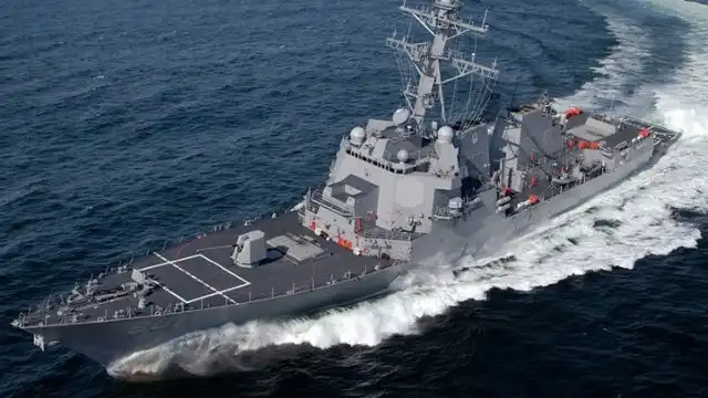 Огромная партия автоматов АК-47, изъятая у контрабандистов в Аденском заливе