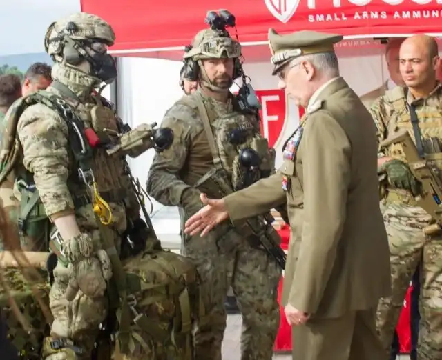 Председатель Военного комитета ЕС рассмешил пользователей сети