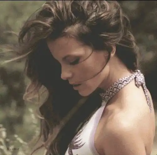 Очаровательная Кейт Бекинсейл