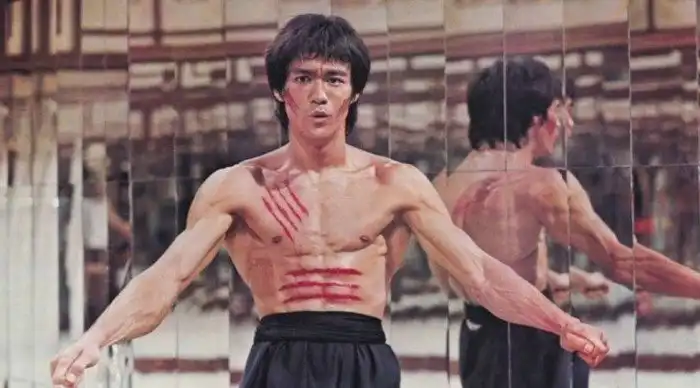 10 лучших фильмов Брюса Ли: актёр с сердцем дракона