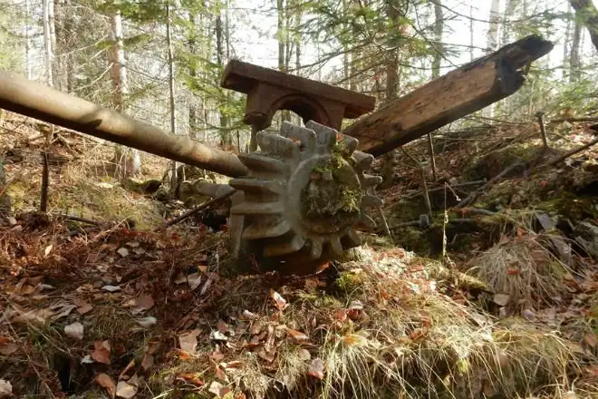 В Тайге нашли английскую паровую машину