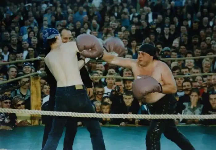 Бурная молодость: чем занималась и как жила молодежь 90-х