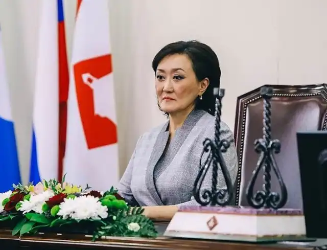 По указанию Сарданы Авксентьевой сотрудники мэрии Якутска проведут благотворительные акции вместо своего корпоратива