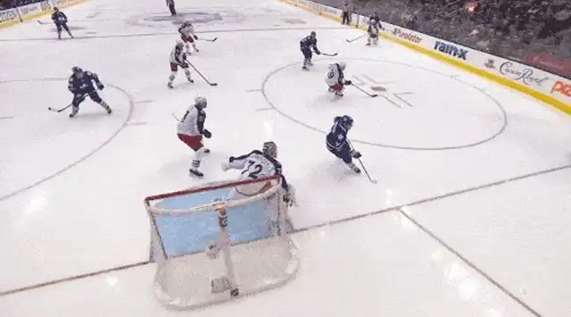 Работа рефери не такая уж и безопасная