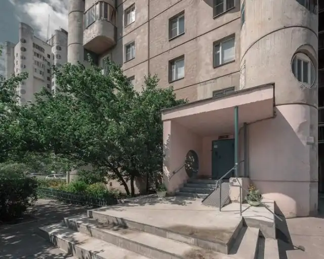 Необычная архитектура жилого дома в Воронеже