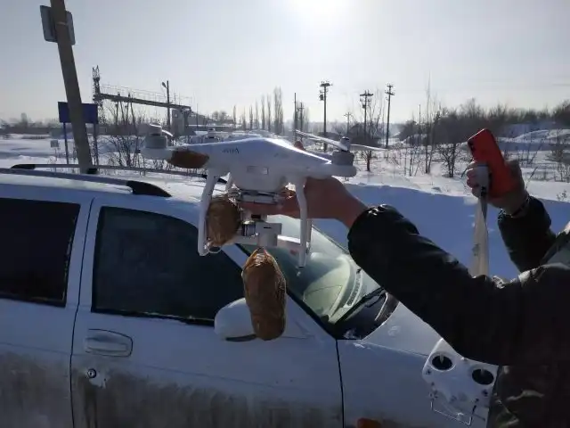 Современный способ контрабанды товаров в колонию