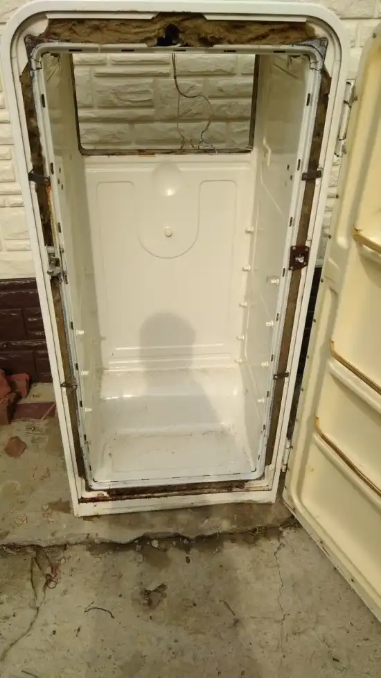 Вторая жизнь старого холодильника ЗИЛ-Москва