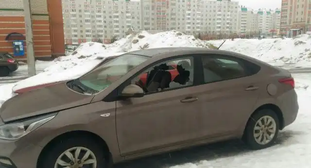 Припарковал машину на одну ночь во дворе