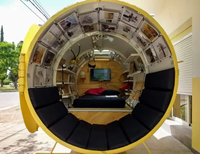 Необычное жилище из старого дизельного бака