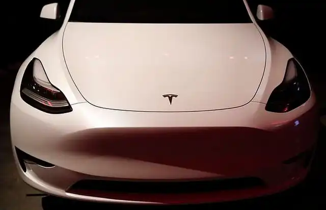 Tesla представила компактный электрический кроссовер Model Y