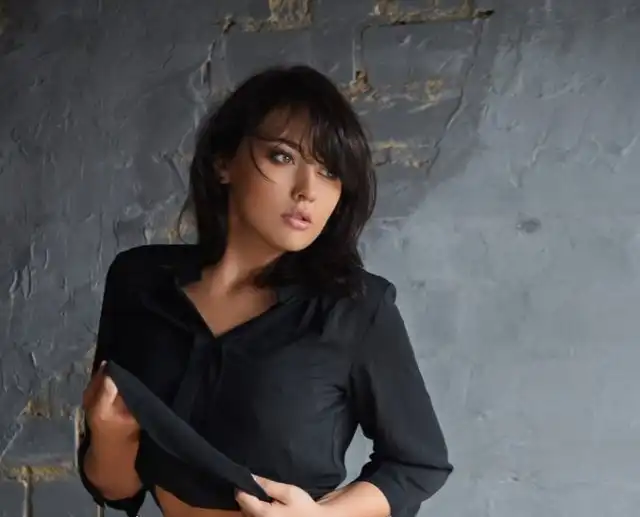 Откровенные фото активистки "Молодой гвардии" Ульяны Путинцевой