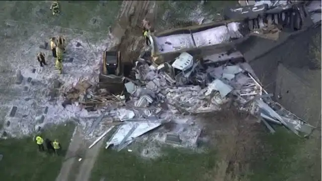 В Мичигане грузовик на скорости полностью снес дом