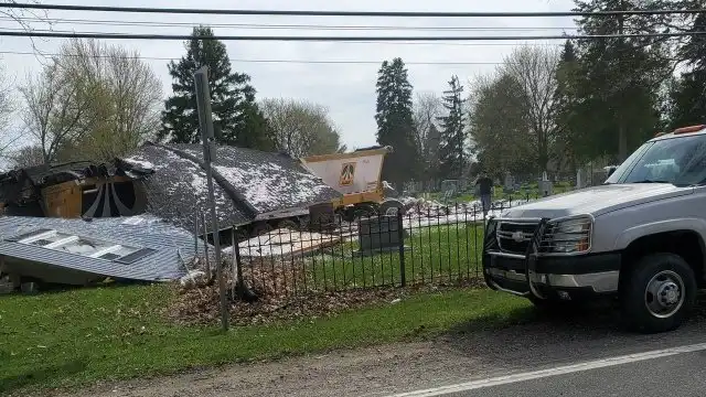 В Мичигане грузовик на скорости полностью снес дом