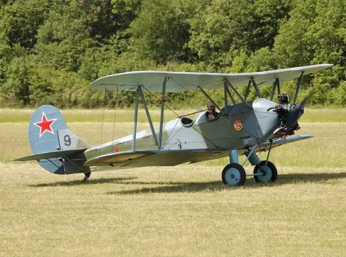 Почему "Ночные ведьмы" летали на учебном "кукурузнике" У-2?