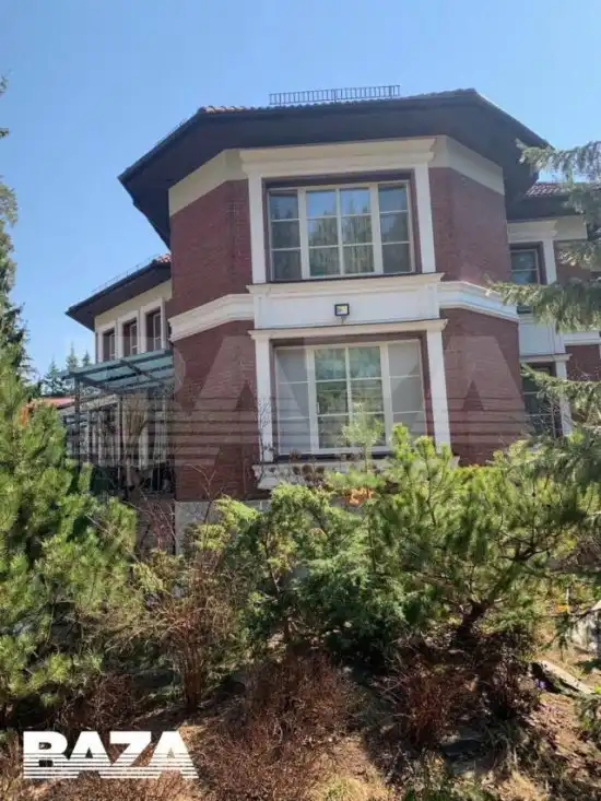 Загородный дом арестованного полковника ФСБ Кирилла Черкалина