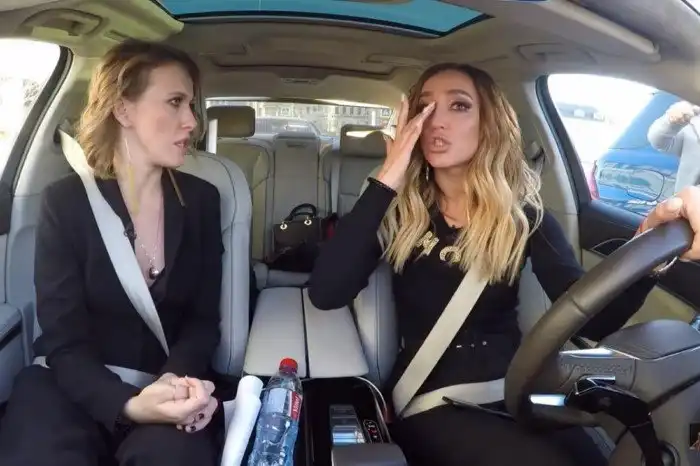 Почему современные "красотки"" выглядят как с конвейера, или в чем разница между Одри Хепберн и Бузовой?