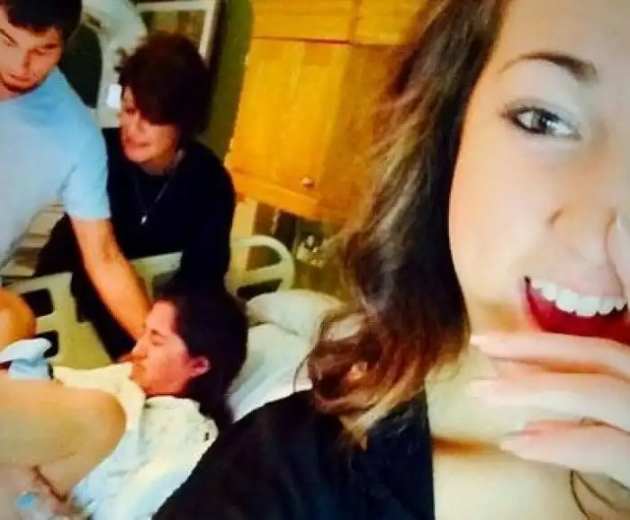 15 чудиков, которые сделали совершенно "безмозглые" селфи