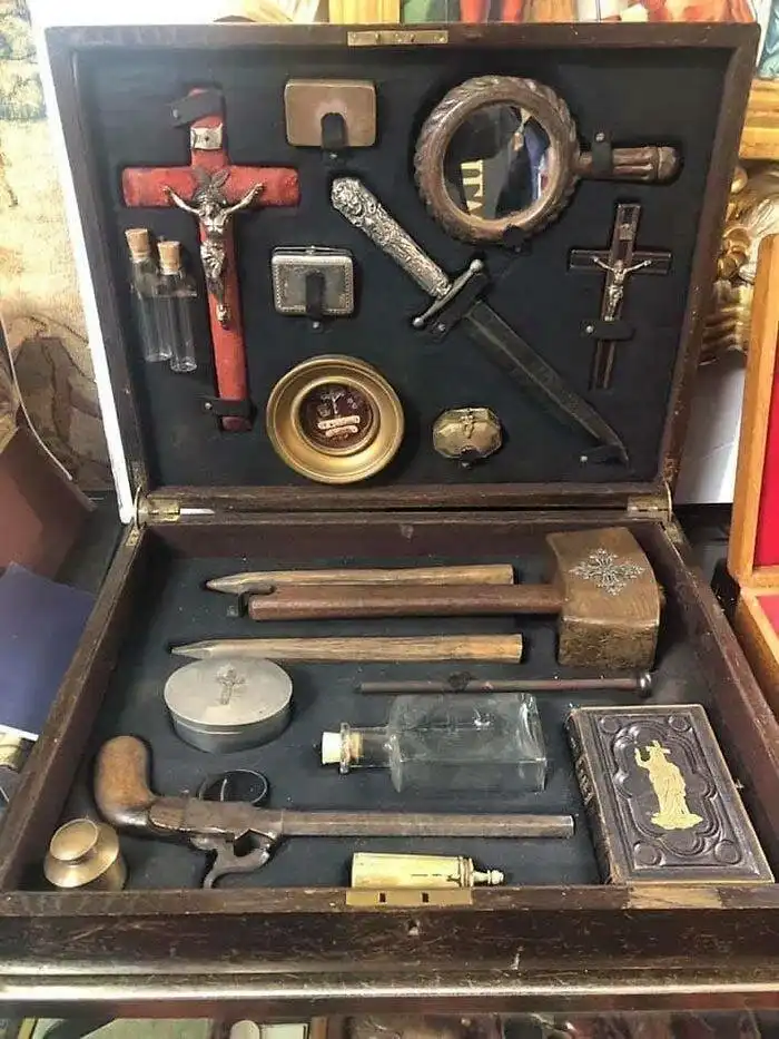 27 раз, когда люди нашли стоящие и просто дикие вещи на барахолках и в секонд-хендах