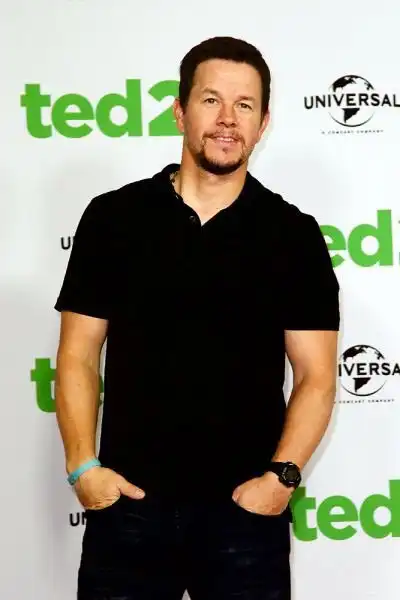 11 фактов о знаменитостях, в которые так сразу и не поверишь